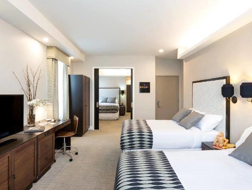Leon Les Hotel Nova York